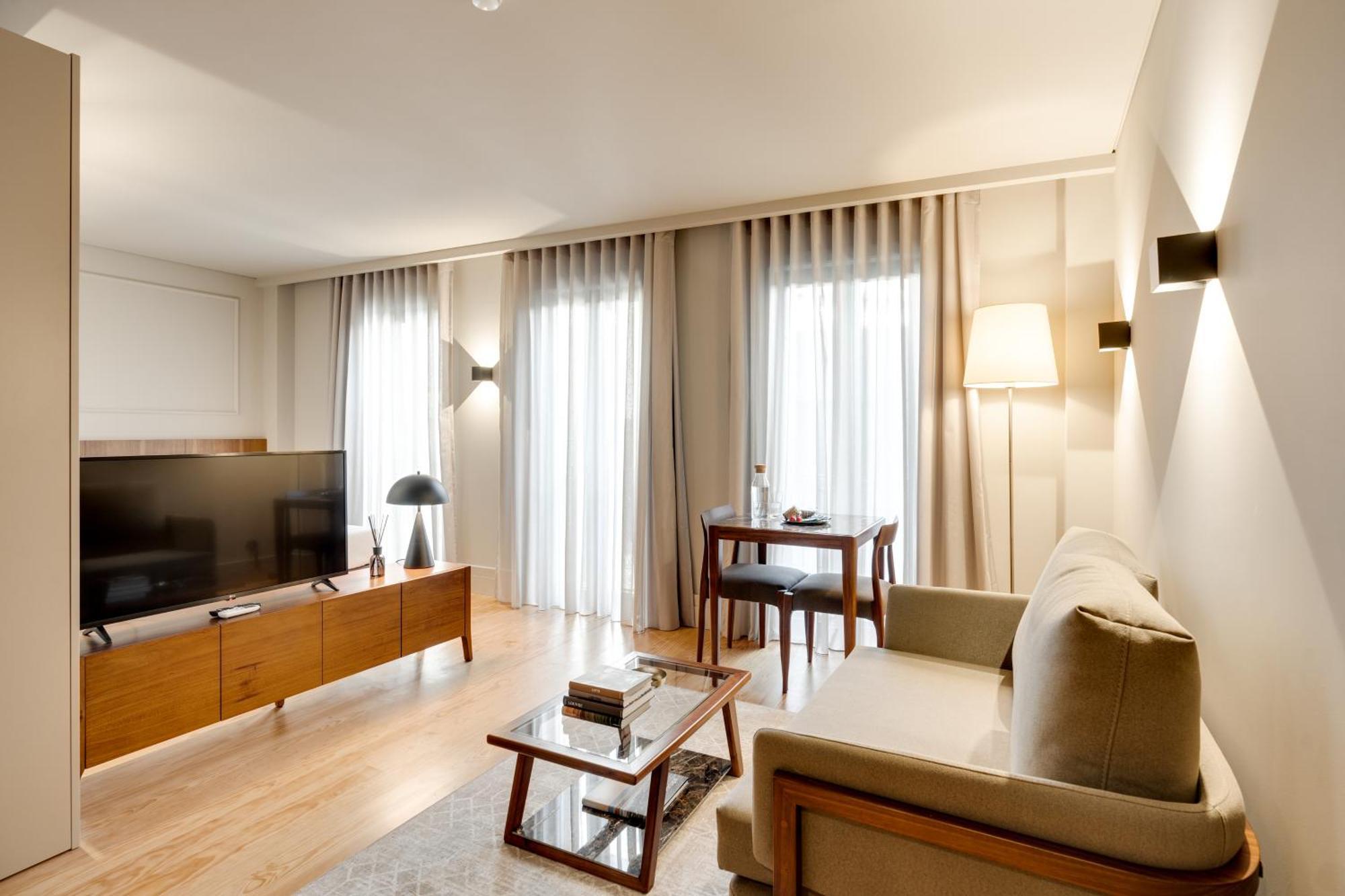 Avus M Suites And Apartments By Da'Home 포르투 외부 사진